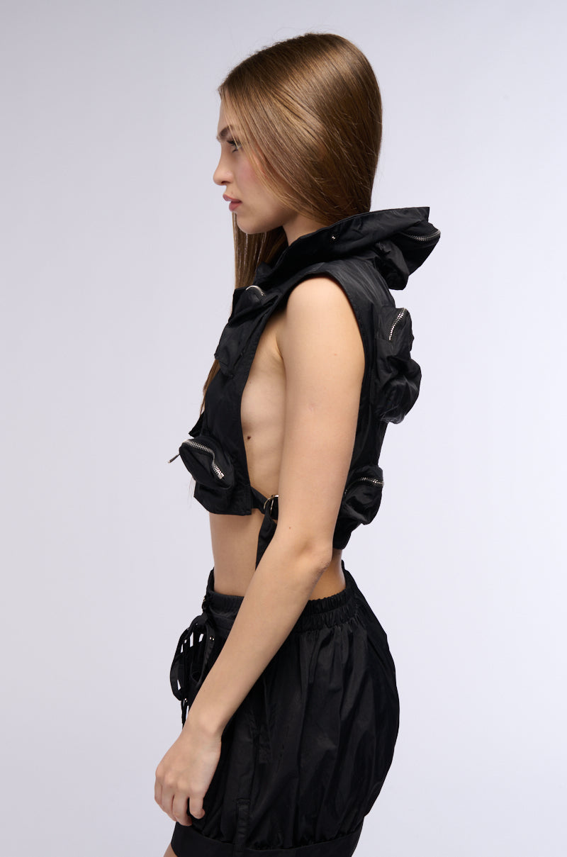 KADEN CARGO SLEEVELESS TOP IN BLACK